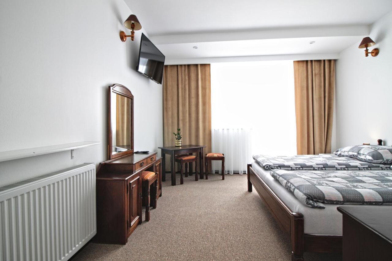 Motel Na Zbojeckiej Skawa Экстерьер фото