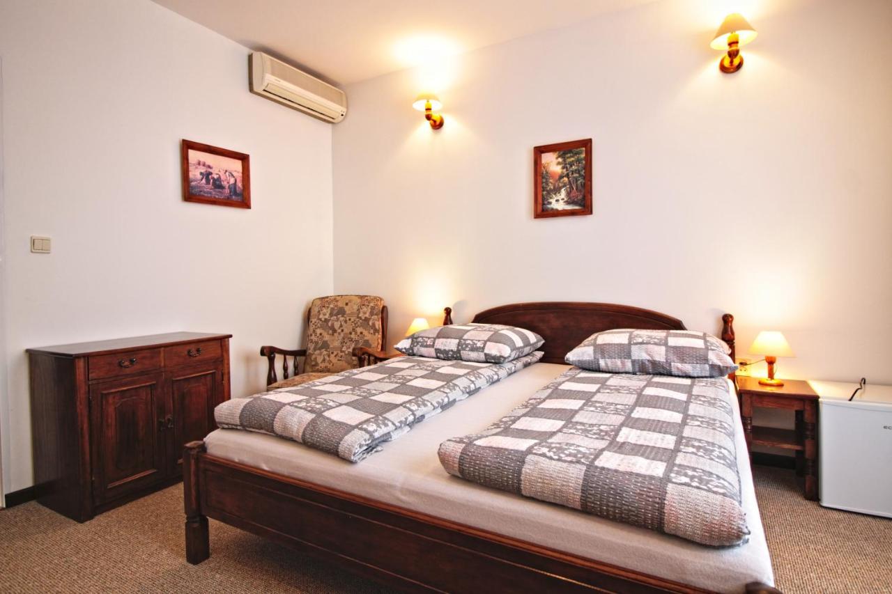 Motel Na Zbojeckiej Skawa Экстерьер фото