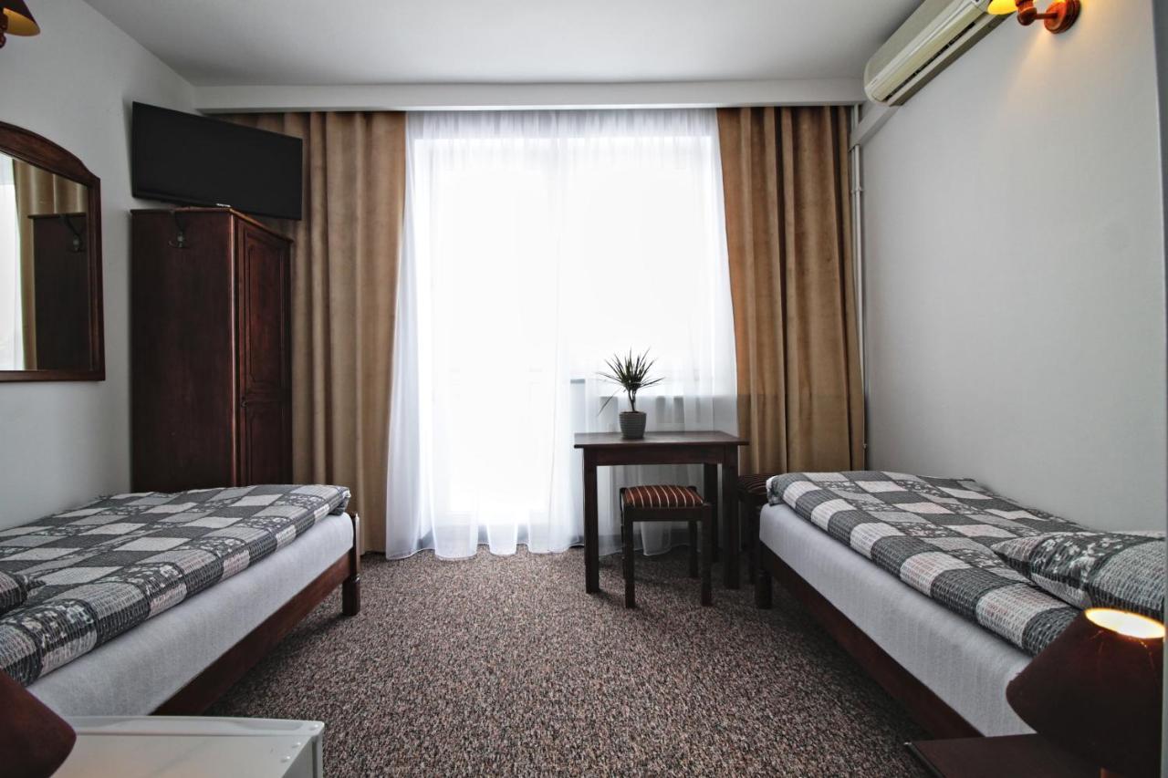 Motel Na Zbojeckiej Skawa Экстерьер фото