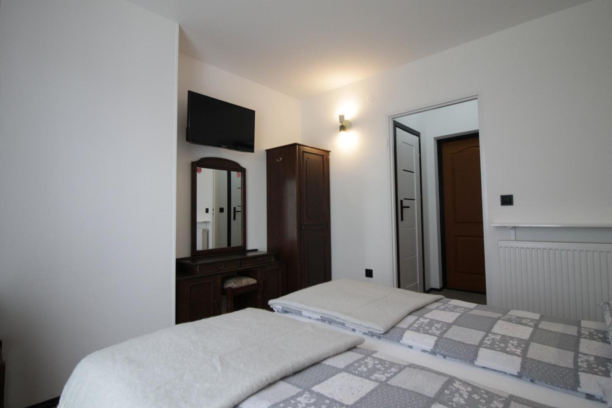 Motel Na Zbojeckiej Skawa Экстерьер фото