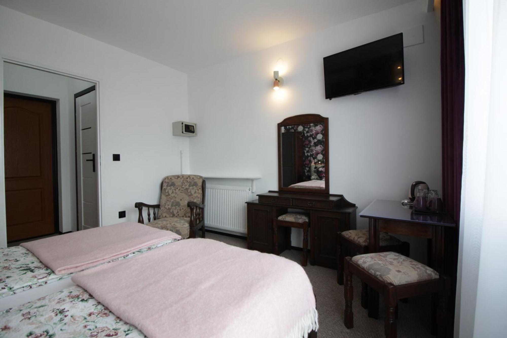 Motel Na Zbojeckiej Skawa Экстерьер фото