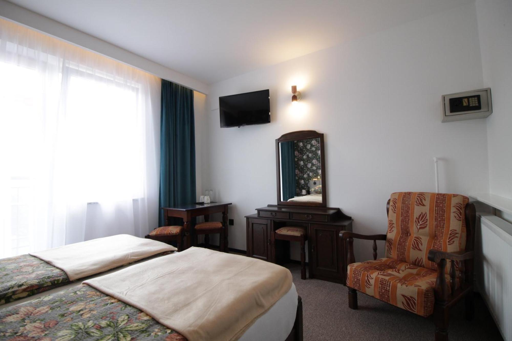 Motel Na Zbojeckiej Skawa Экстерьер фото