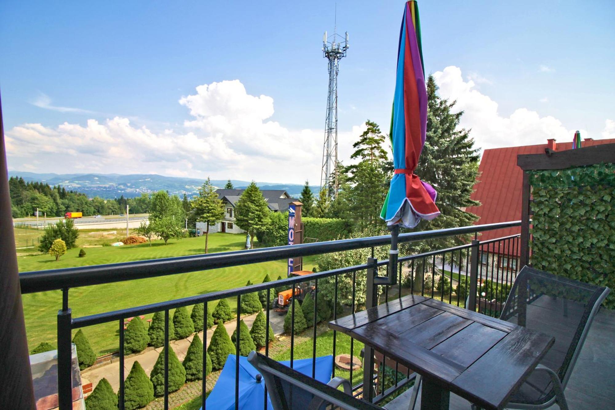 Motel Na Zbojeckiej Skawa Экстерьер фото