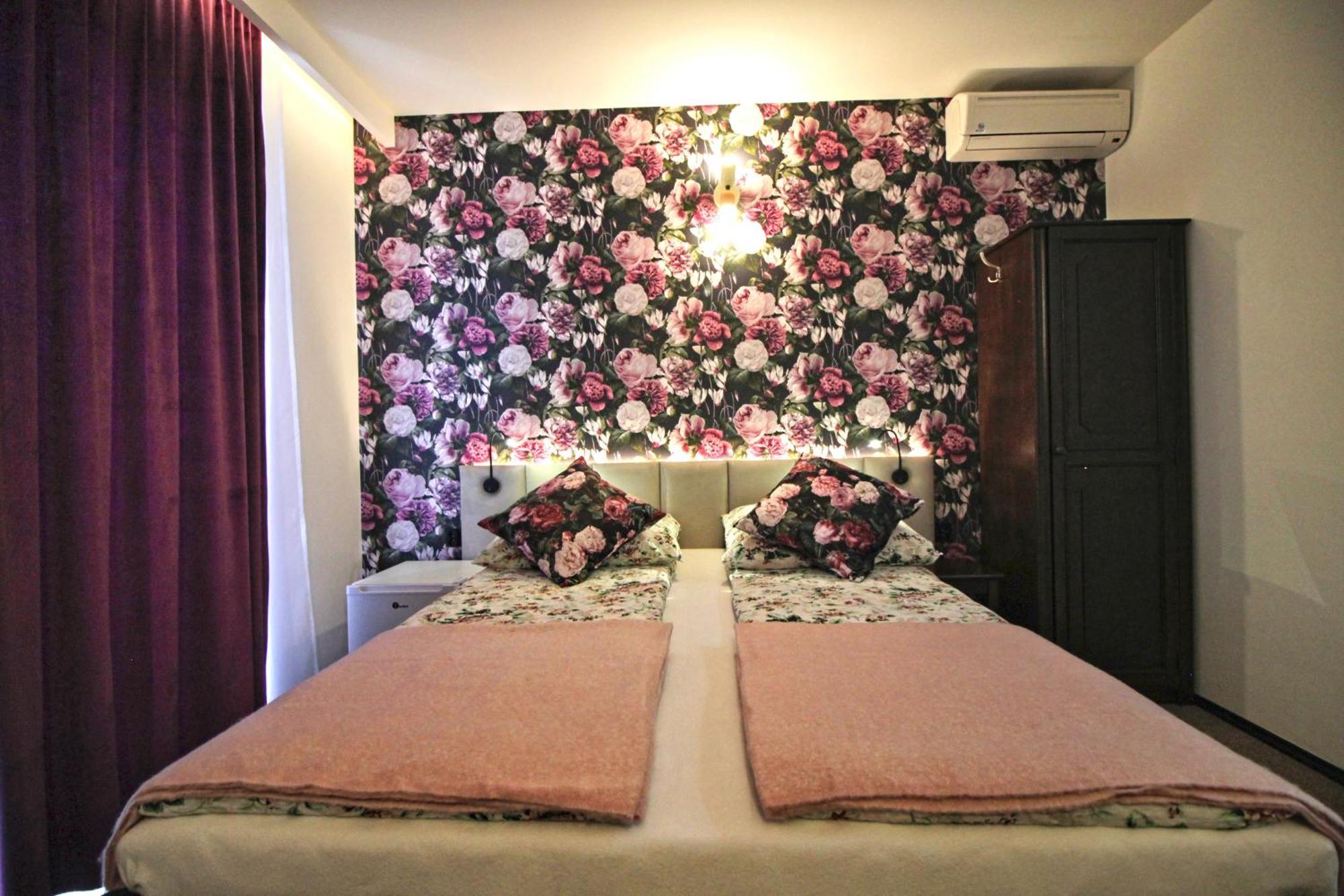 Motel Na Zbojeckiej Skawa Экстерьер фото